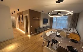 B-Holiday Luxury Apartments Urban Plaza